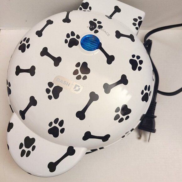 Dash Express Dog Bone Treat Maker - Picture 1 of 8